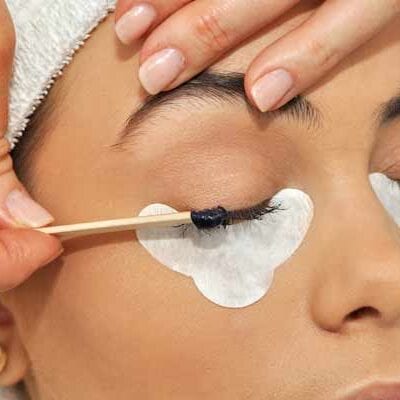 tinting of lashes